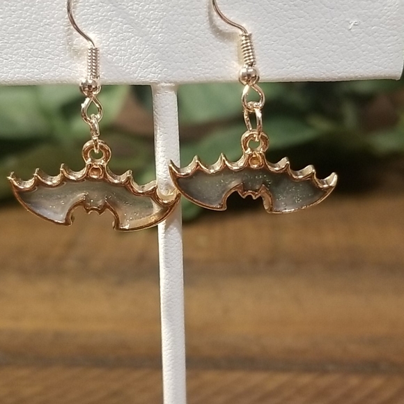 Hand Crafted Jewelry - ✨Handmade✨ Halloween Grey Bat Earrings